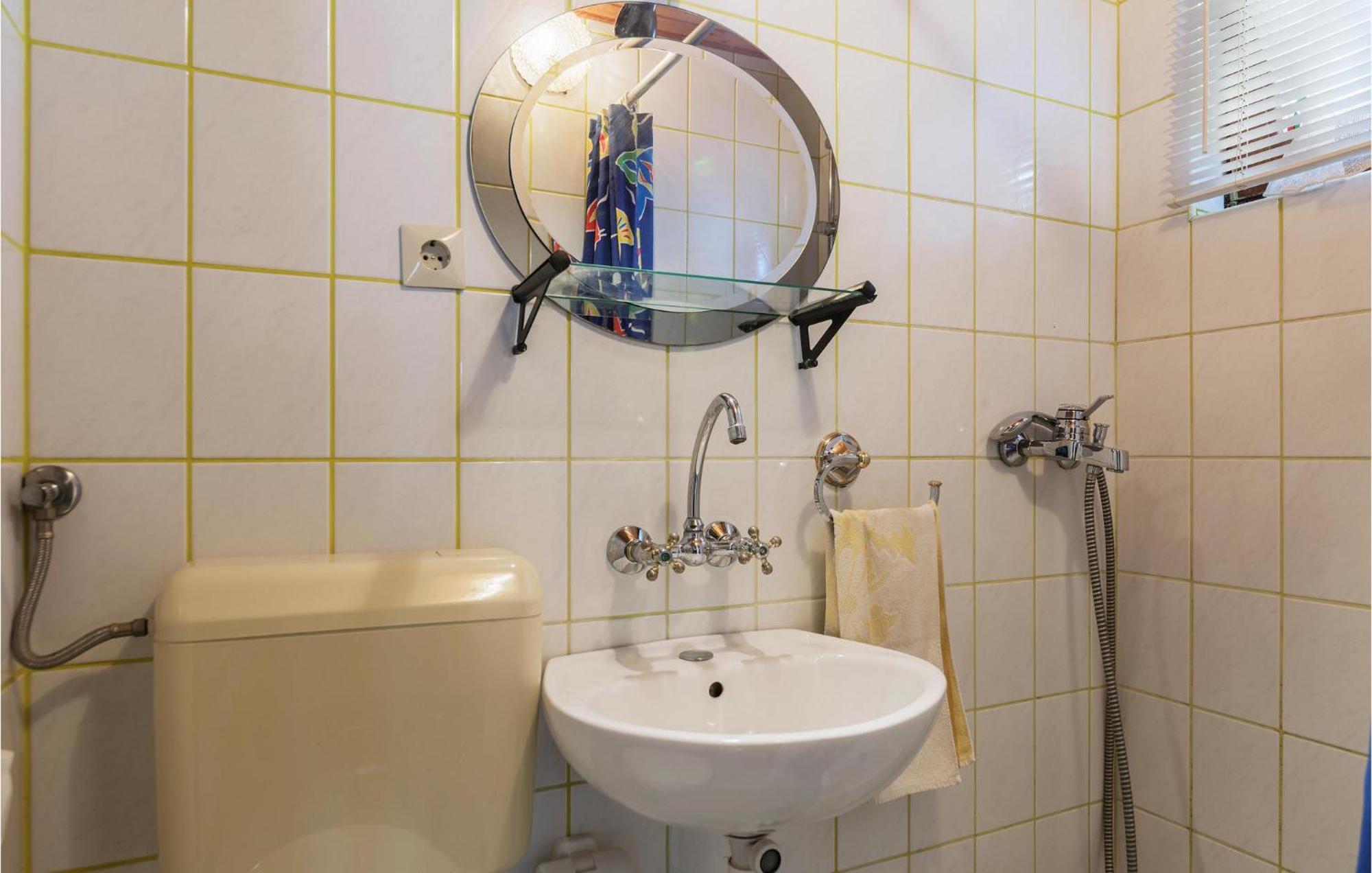 Gorgeous Apartment In Pula With Wifi Exterior photo